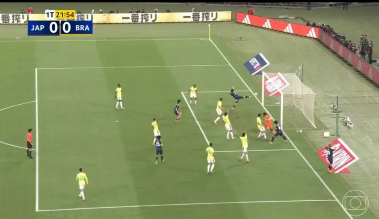 Quase gol do japao
