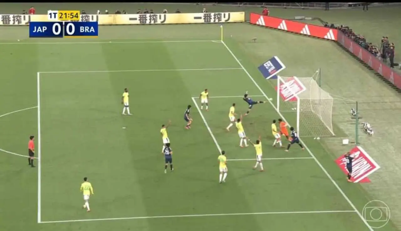 Quase gol do japao