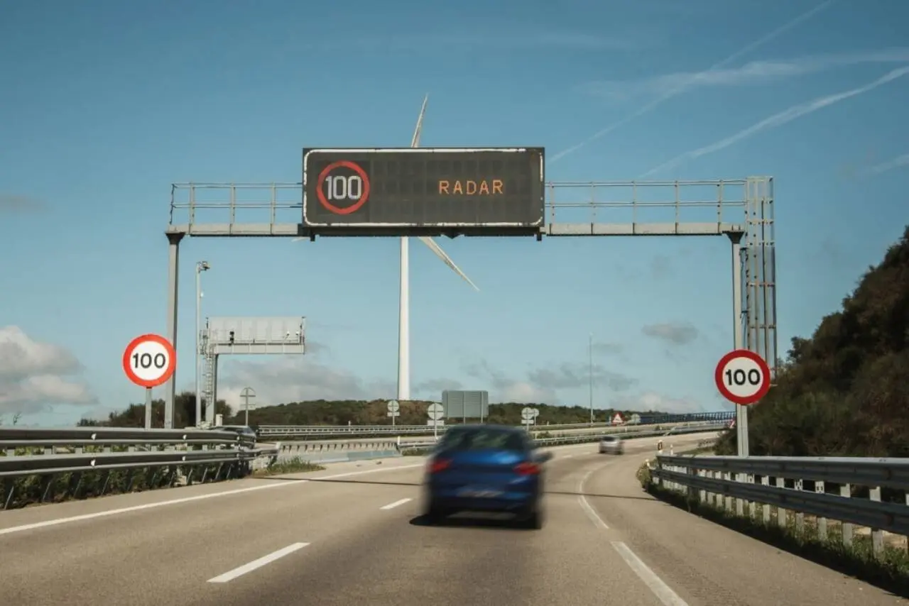 Radar de velocidade, rodovia