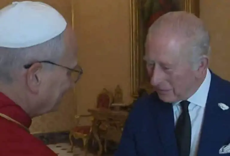 Rei Charles e Papa