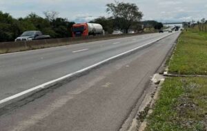 Rodovia trecho em Lorena