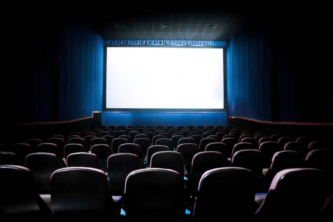 Sala de cinema, tela de cinema