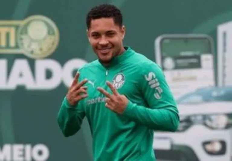 Vitor Roque