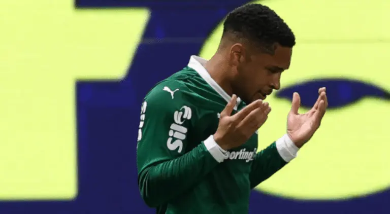 Vitor Roque