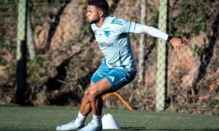 Wanderson em treino do Cruzeiro