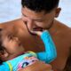 Yuri Lima e sua filha Nala