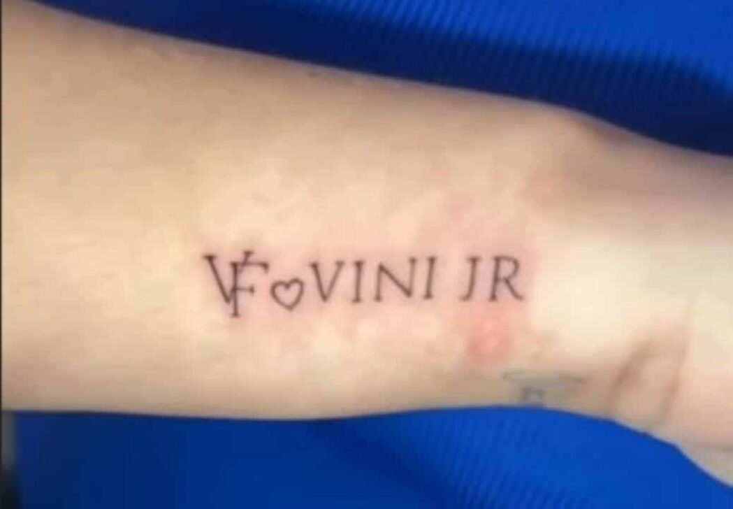 fâ faz tatuagem a Virginia e Vini Jr