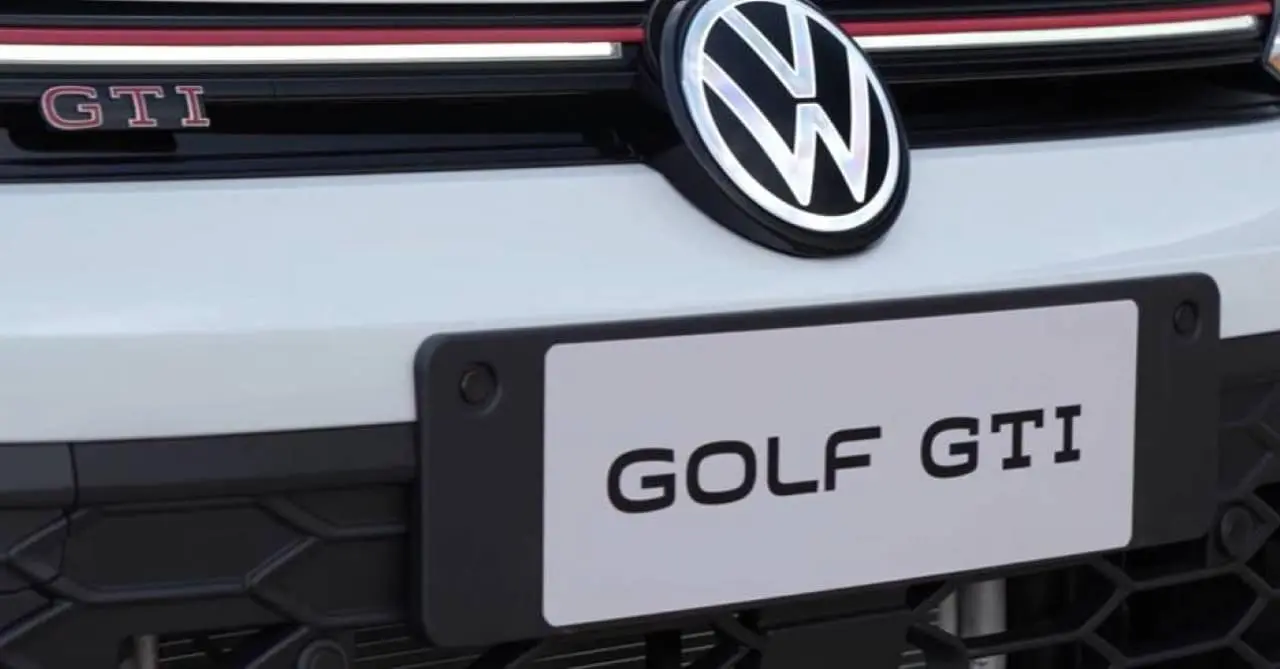 Golf GTI usado 2023 tem preço similar a Corolla novo 2026 e atrai por performance superior