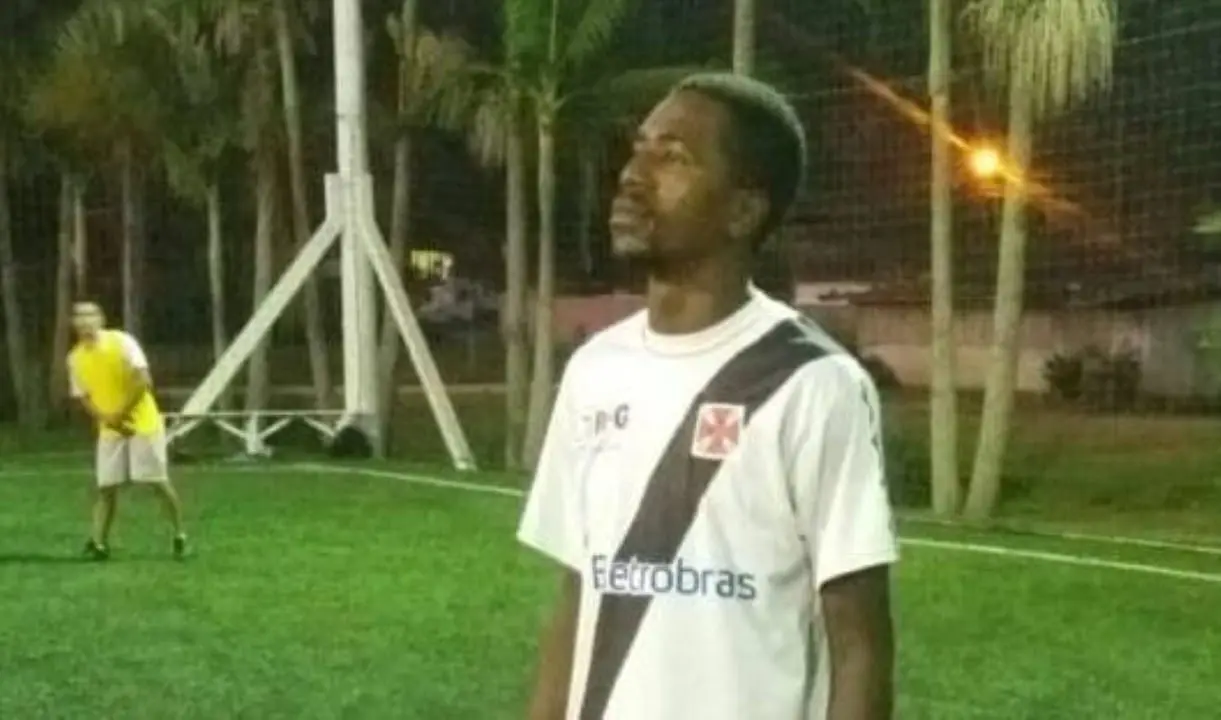 homem morre durante partida de futebol