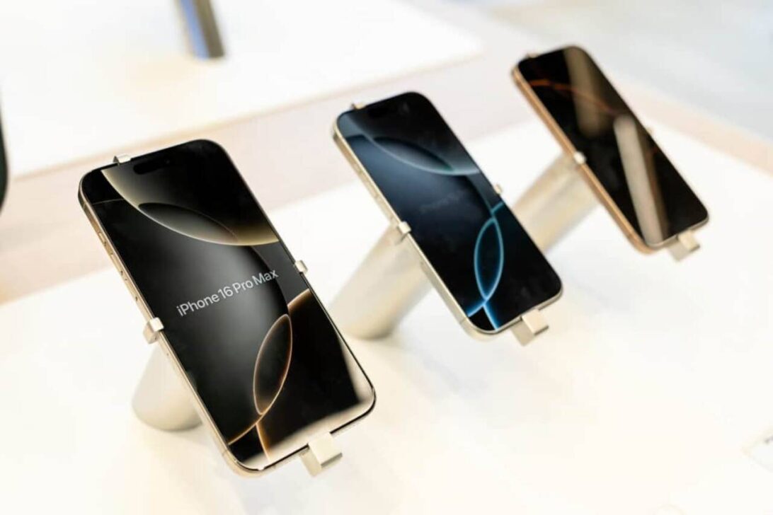 iPhone 16