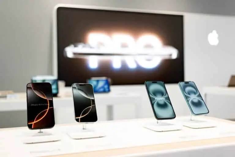 iPhone 16