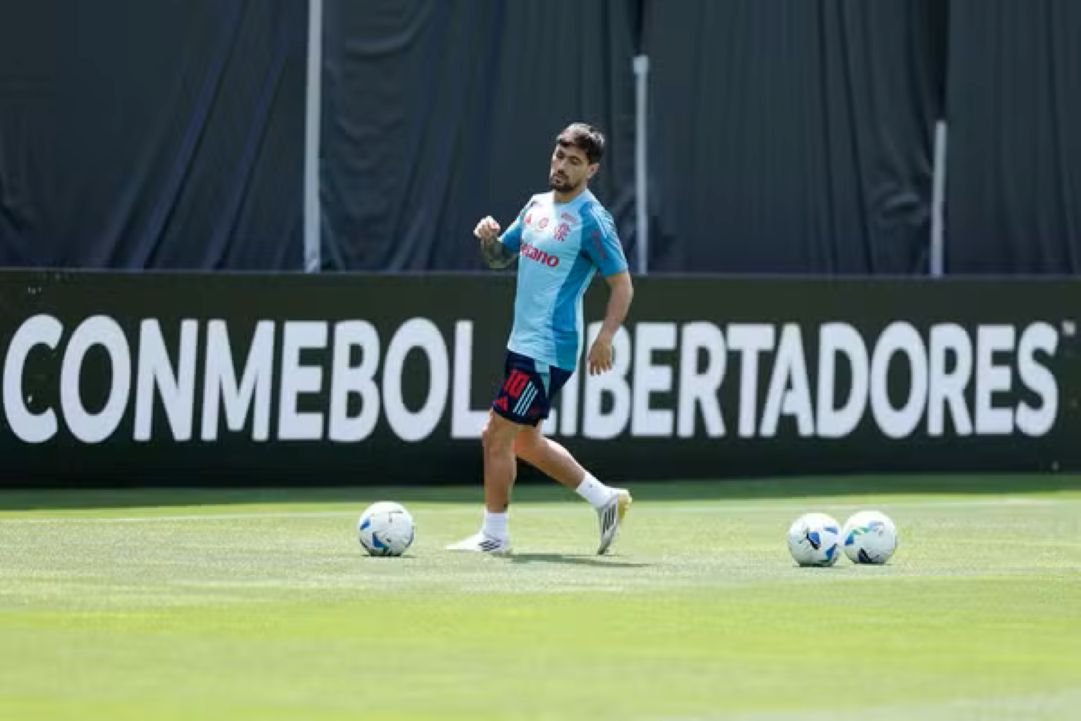 Arrascaeta, em treino do Flamengo antes da final da Libertadores