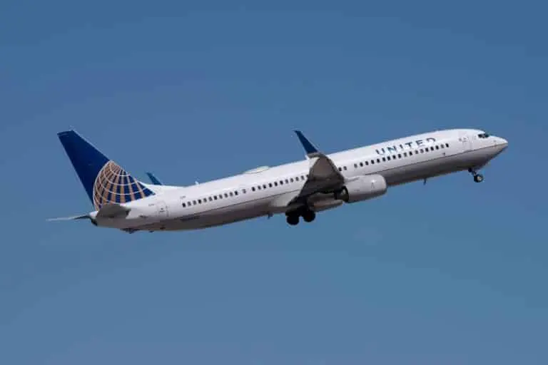 Avião United
