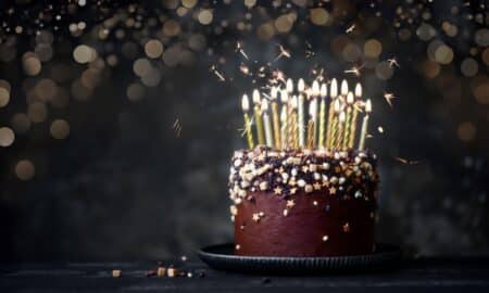 Bolo de aniversário, Festa