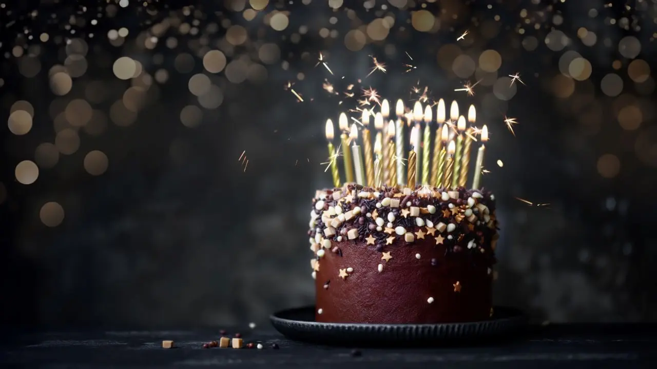 Bolo de anivers&aacute;rio, Festa