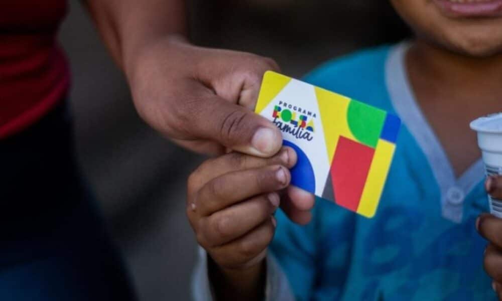 Bolsa Família em 2026: entenda o limite de renda por pessoa para acessar o programa