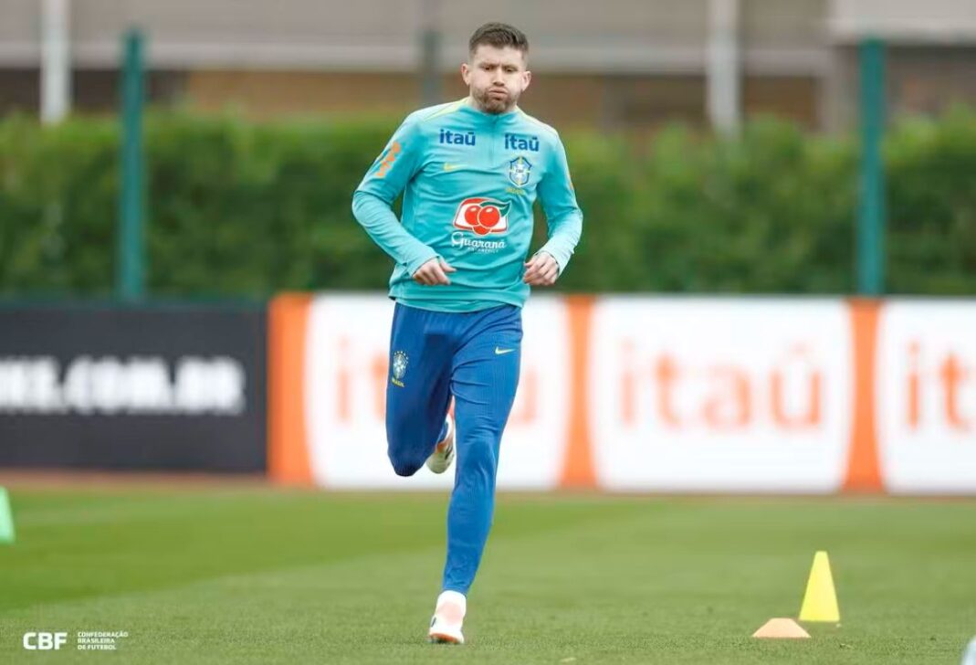 Caio Henrique em treino da seleção brasileira