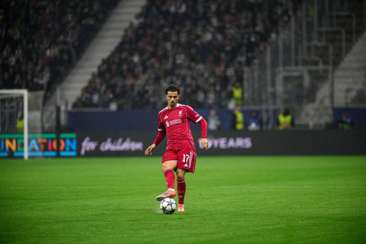 Curtis Jones si sfoga dopo la sconfitta del Liverpool contro il PSV: Siamo nella merda