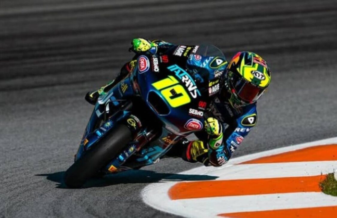 Diogo Moreira é campeão da Moto2
