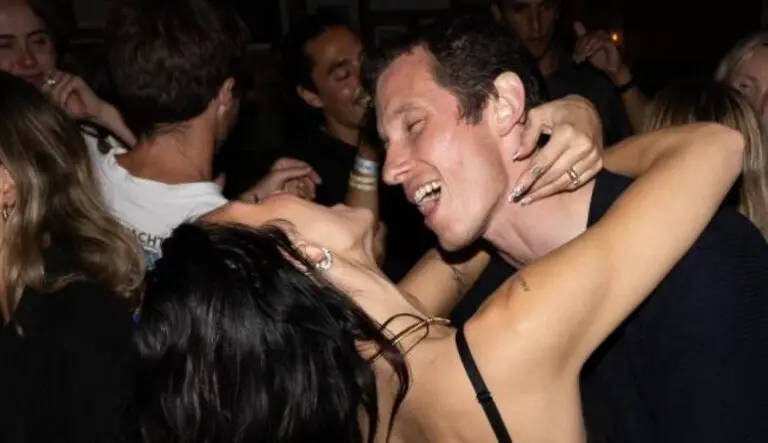 Dua Lipa e Callum Turner