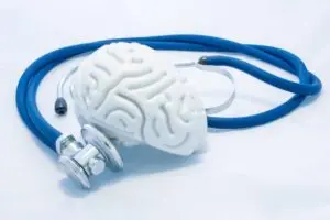 Les médecins mettent en garde contre 7 signes physiques indiquant la croissance d’un anévrisme cérébral