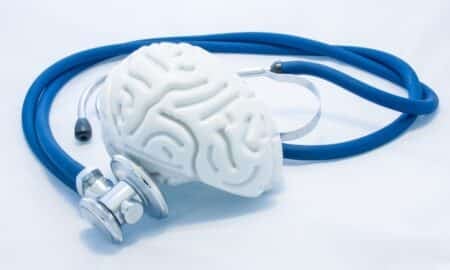 Estetoscopio e cerebro