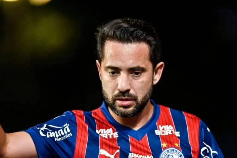 Everton Ribeiro