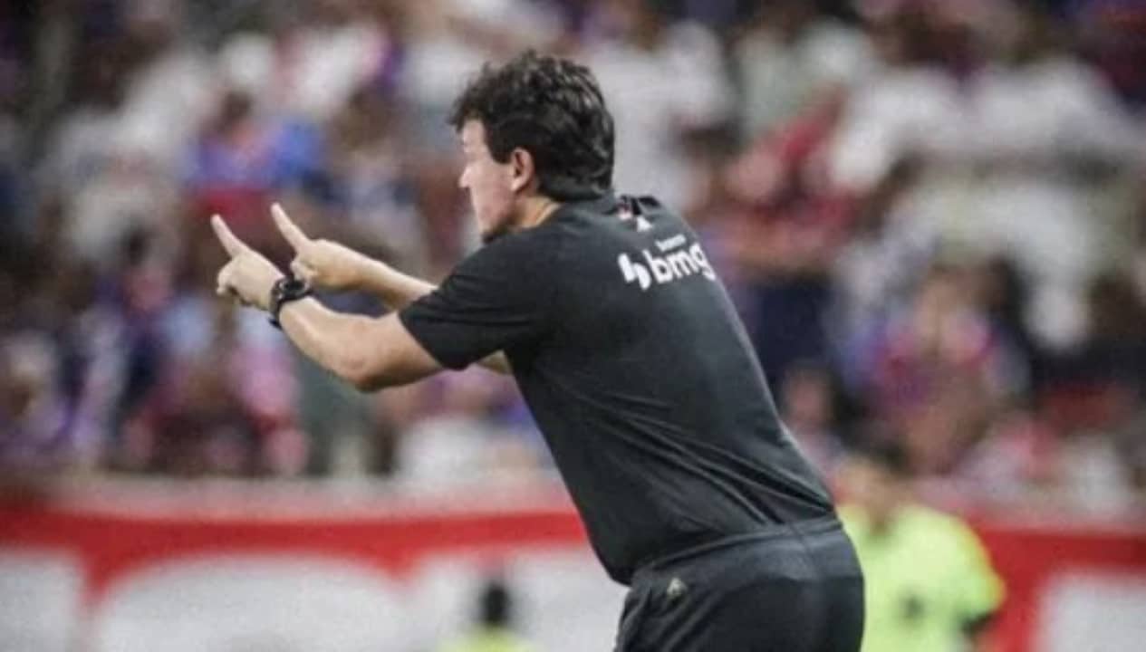 Diniz faz reunião decisiva com elenco do Vasco antes de duelo crucial contra o Inter