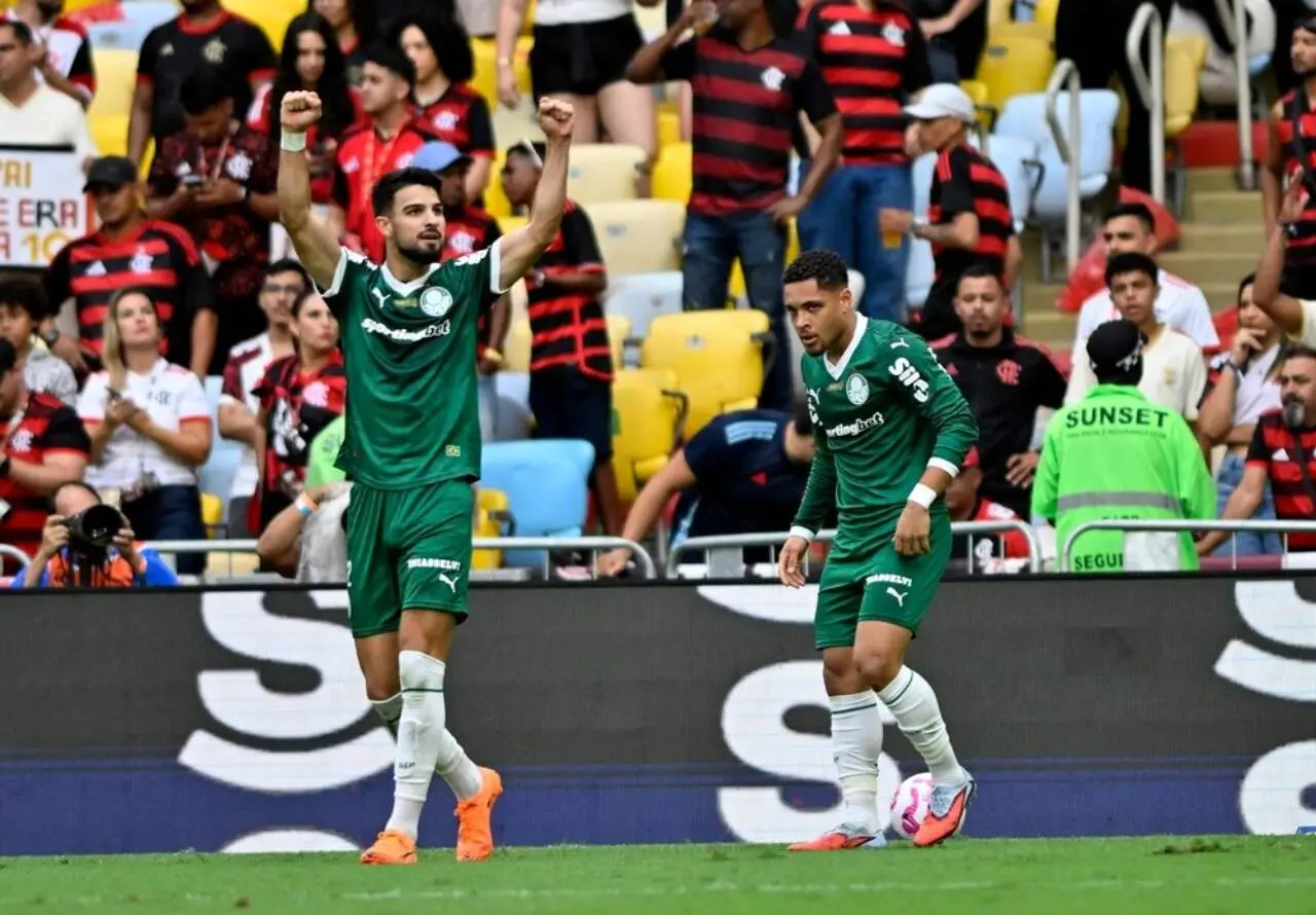 Flaco López e Vitor Roque