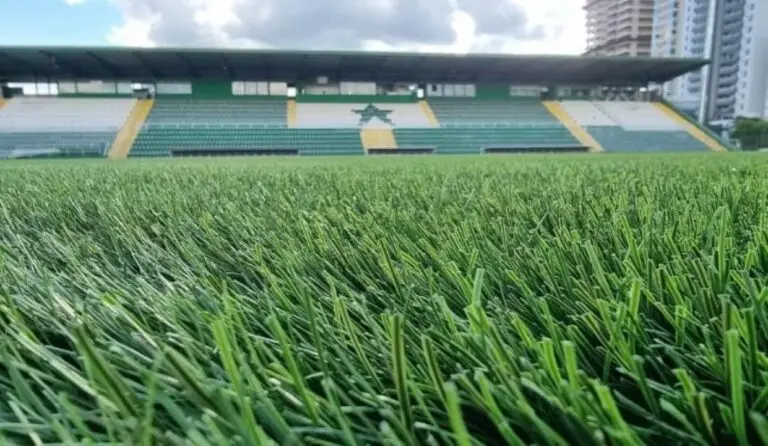 Gramado sintético da Arena Condá