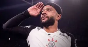 Casagrande compares Memphis Depay and Carlitos Tevez at Corinthians and points out differences in commitment