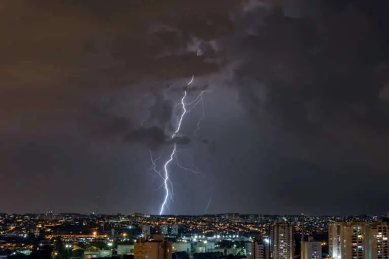 Raio, tempestade, chuva