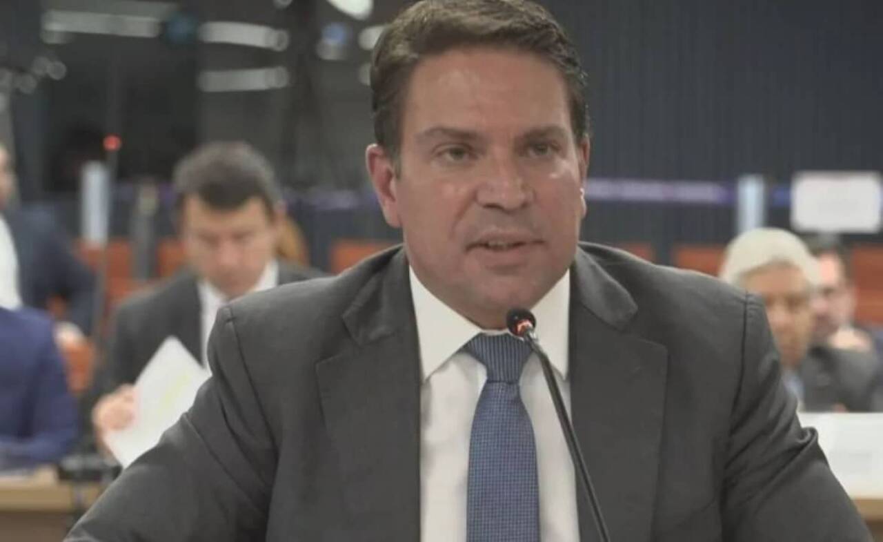 PSOL solicita prisão imediata de Ramagem nos EUA após condenação por trama golpista no STF