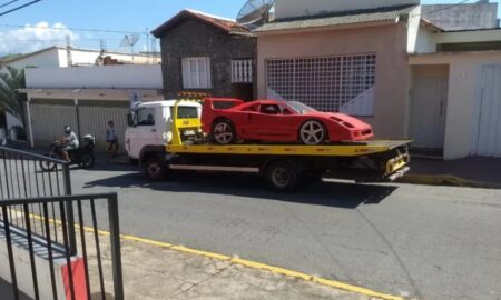 Réplica de Ferrari apreendida em Cachoeira Paulista 1