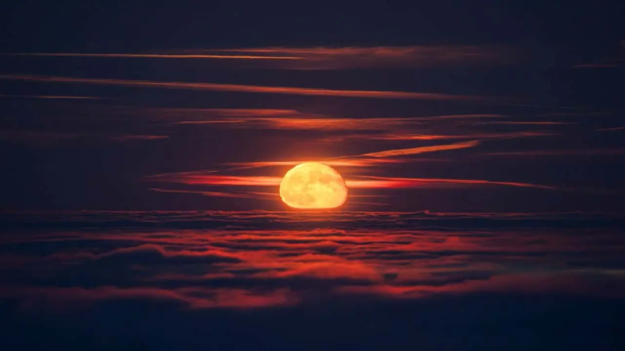 Superlua dourada
