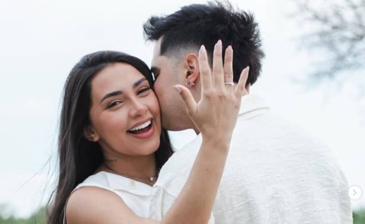 Victor Augusto, o Coringa, pede Tainá Costa em casamento durante viagem dos sonhos na Grécia