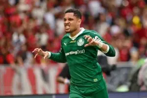 Vitor Roque acirra rivalidade com Lyanco após jogo entre Palmeiras x Atlético-MG