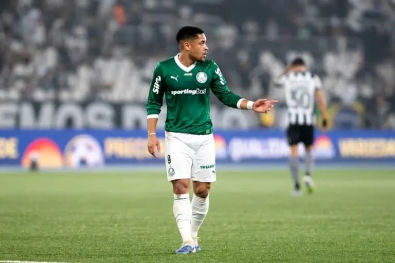 Vitor Roque