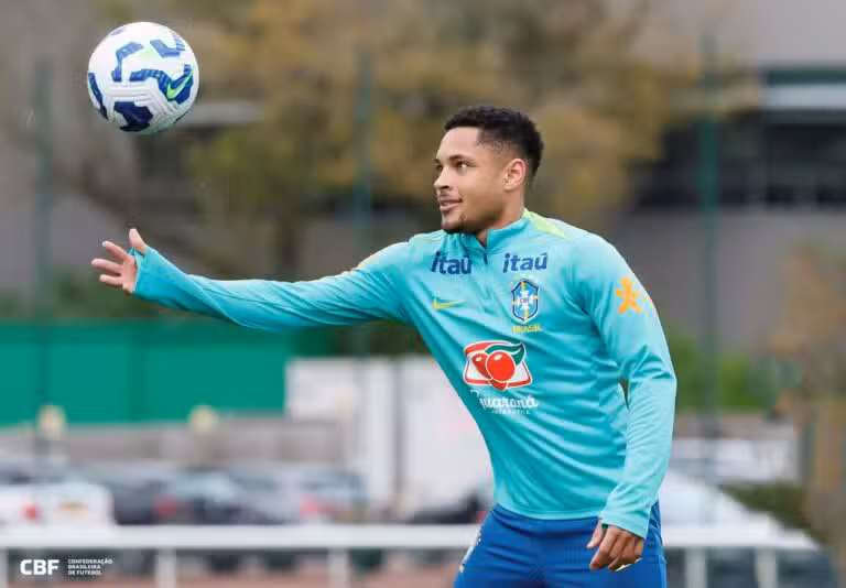 Vitor Roque