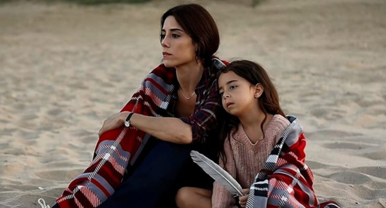 Zeynep e Melek em Mãe