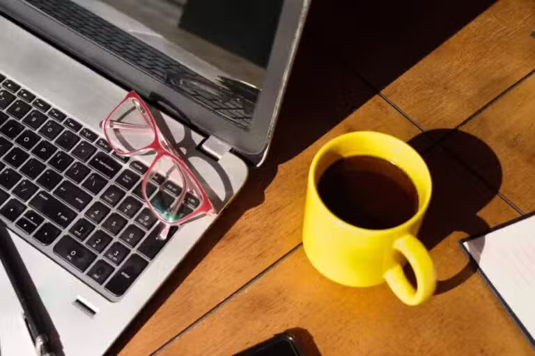 home office, trabalho, ponto facultativo