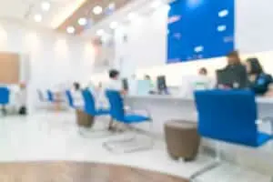 Feriados regionais alteram funcionamento de agências bancárias em diversas cidades brasileiras em agosto