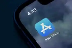 App de banco russo camuflado alcança topo da App Store nos EUA