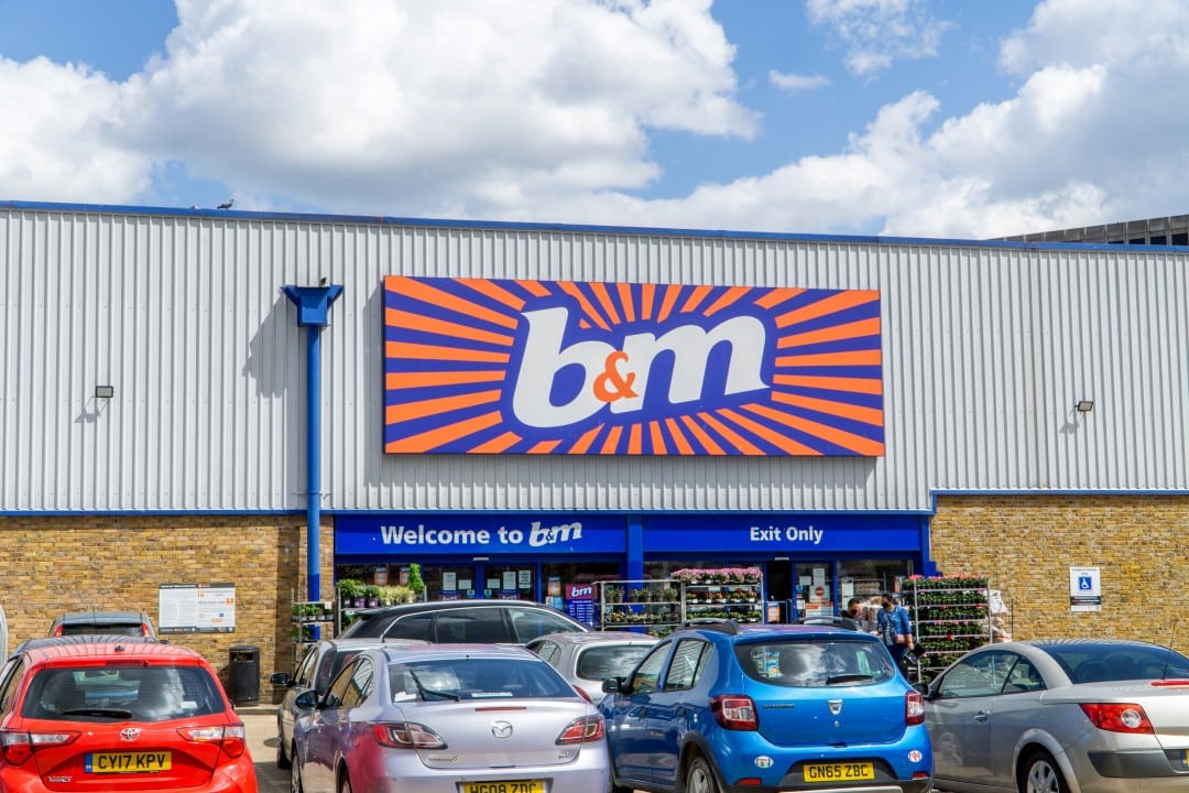 B&M
