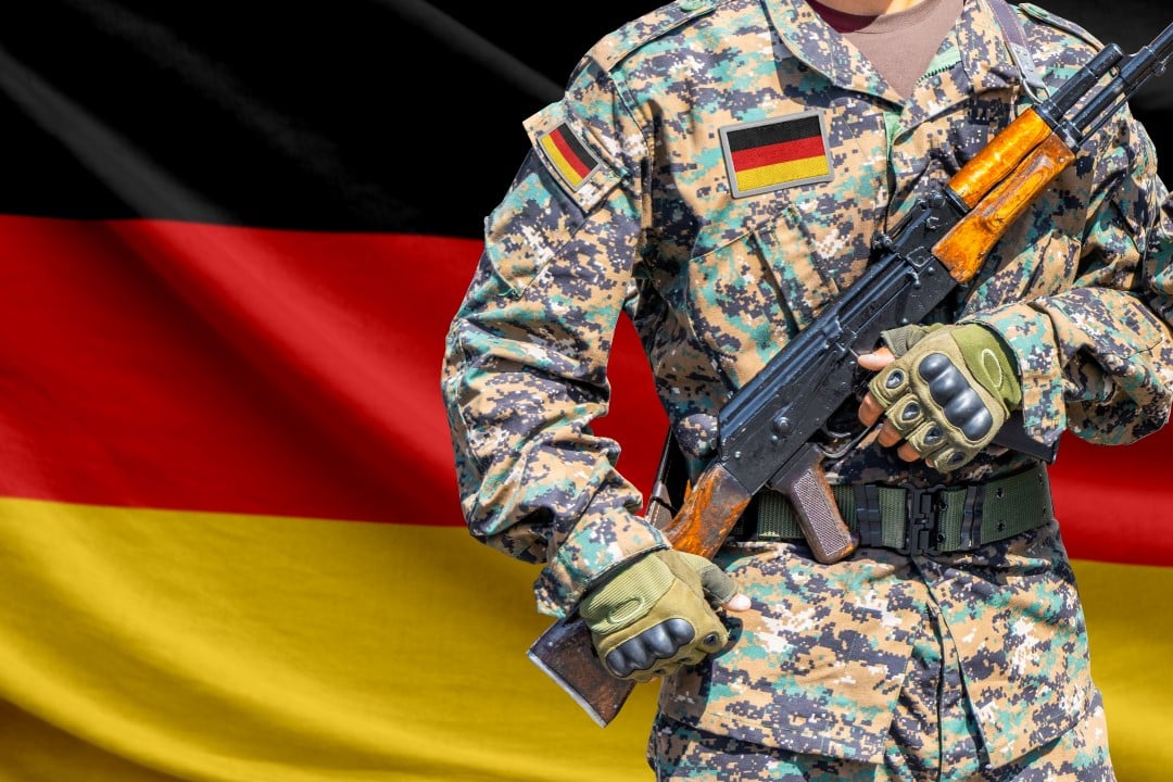 Bandeira da Alemanha com soldado de uniforme militar