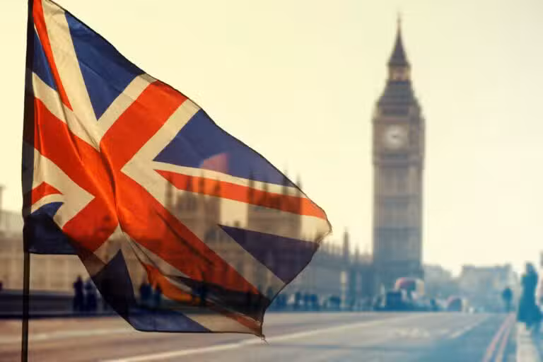 Bandeira do Reino Unido com Big Ben