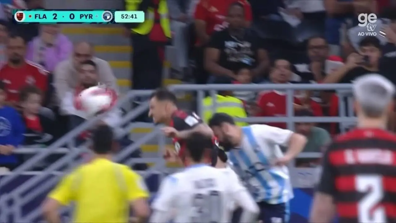 Danielo gol de cabeça
