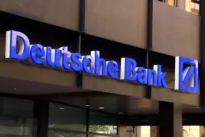 Deutsche Bank는 독일 내 수백만 고객의 온라인 뱅킹에 영향을 미치는 기술적 오류에 직면해 있습니다.