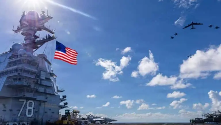 EUA ataque Navio Guerra