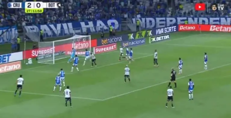Gol de cabeça Marça - CazéTV